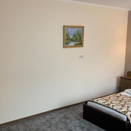 Pensiunea Flora Piatra Neamţ Dış mekan fotoğraf