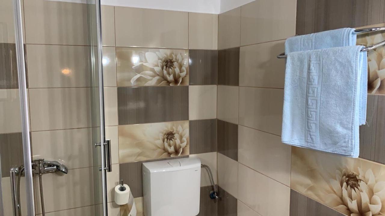 Pensiunea Flora Piatra Neamţ Dış mekan fotoğraf